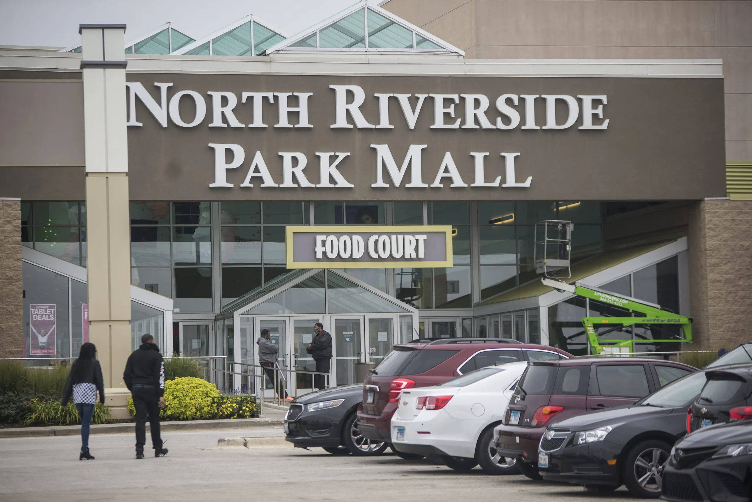 North Riverside Mall Shooting: Person died by suicide at North Riverside Park Mall