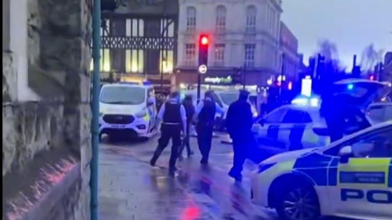 Clapham Stabbing: One died, Incident on Clapham High Street.
